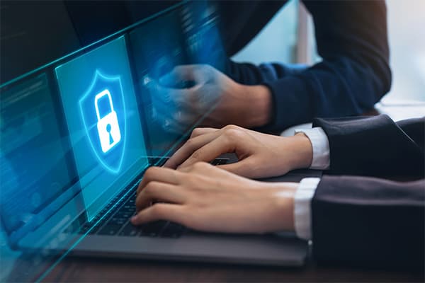Protege tu negocio con expertos en seguridad digital Protege tu negocio con expertos en seguridad digital